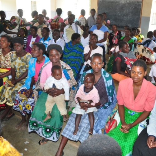 Nearly 300 people have died in a meningitis outbreak in Nigeria