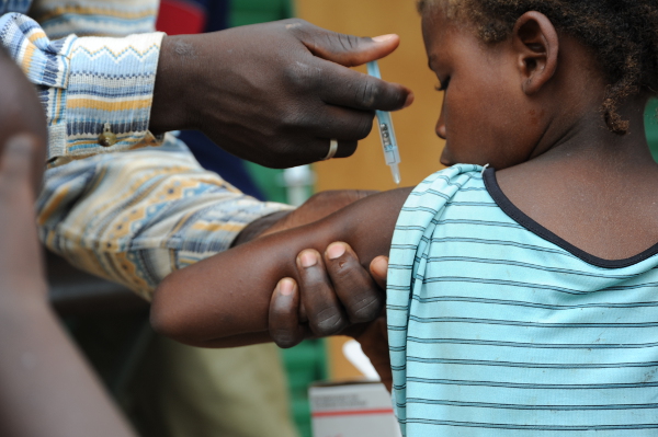Vaccine decision making should be transparent and more consistent, say experts