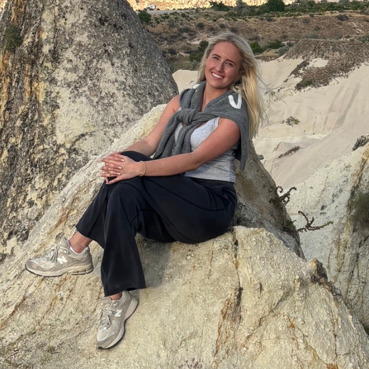 Claudia Christie
