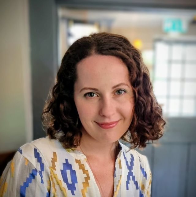 A headshot of Helen Groves.