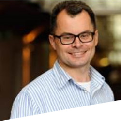 A headshot of Dr Matthew Thompson.